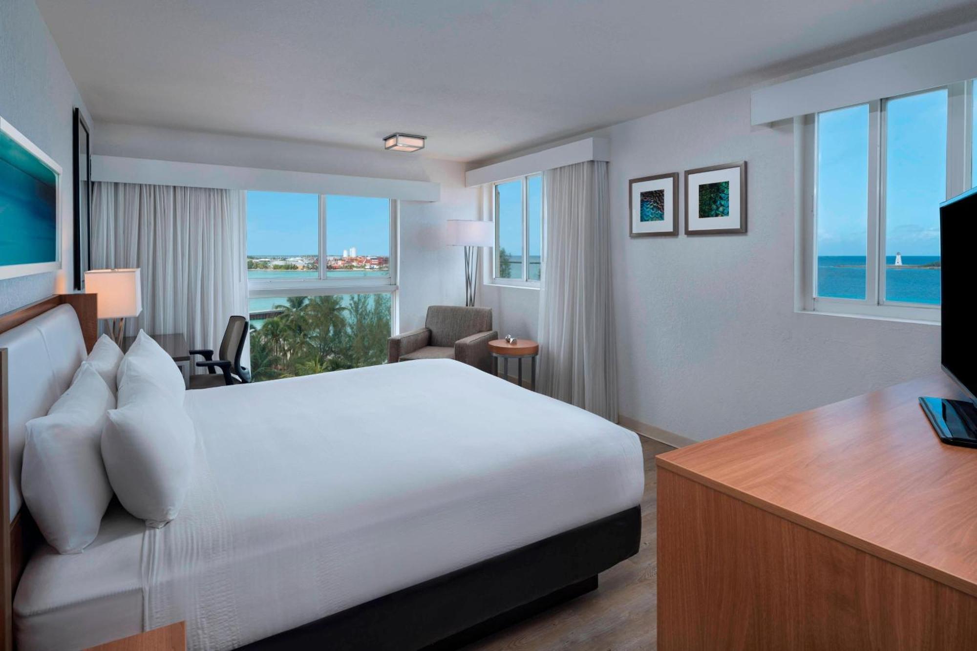 Courtyard By Marriott Nassau Downtown/Junkanoo Beach Екстер'єр фото